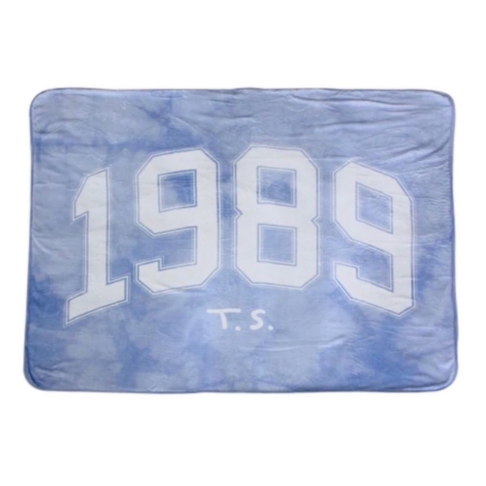 NEW Taylor Swift 1989 Blanket